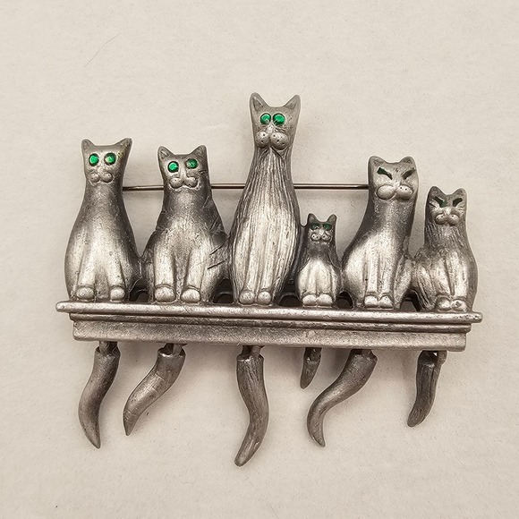 Vtg AJC Brooch Kitty Cats Pewter Green Eyes Articulated Dangle Tails 2.5" Pin - Picture 2 of 9
